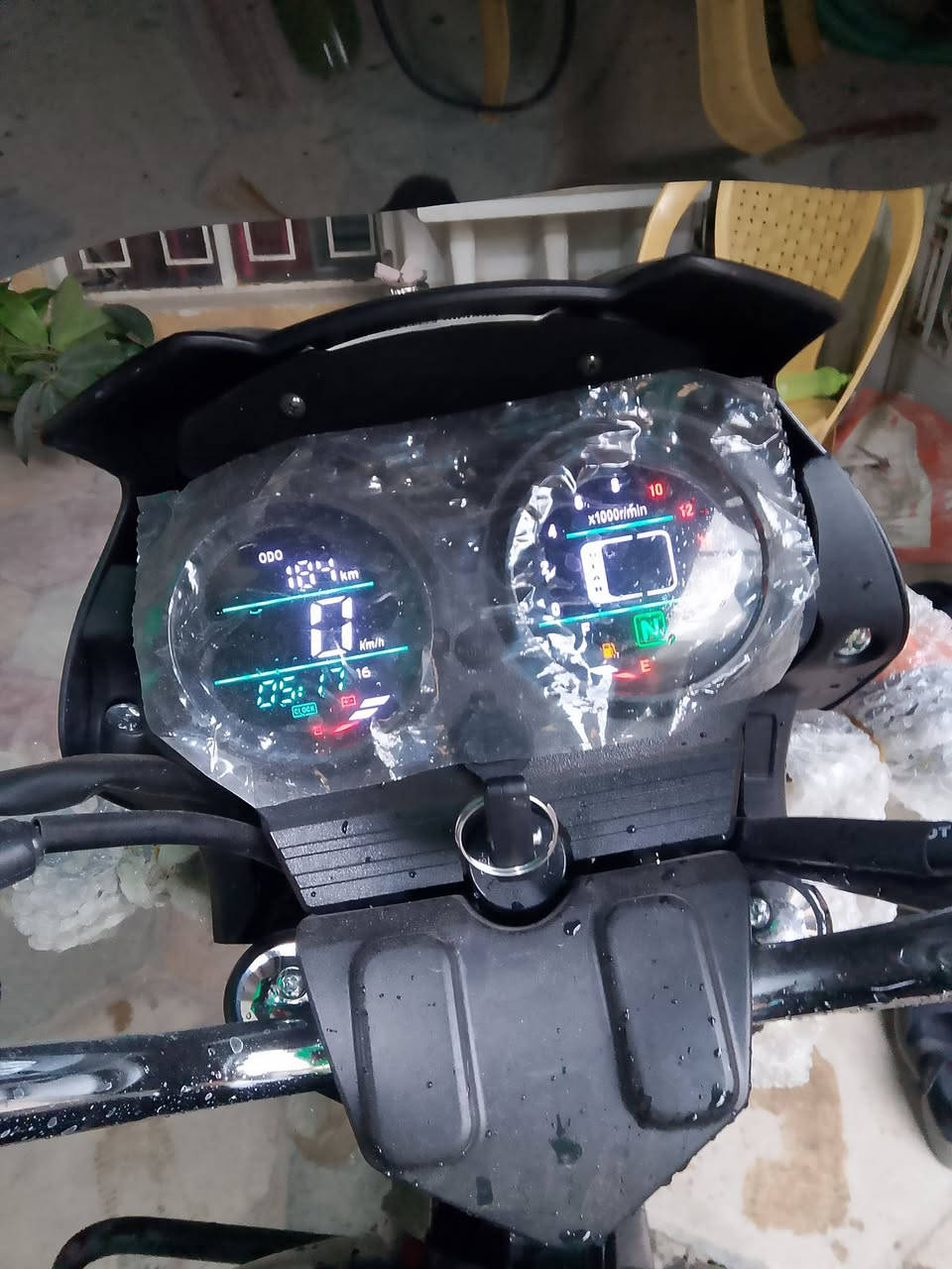 السلام عليكم دايوان نفخ جبلي موديل 2026 صارلي يومين اوراق سحب منزلها ماشيه 200 كليلو فقط الدراجه كفاله عامه مكاني بغداد الجديده الشراي يتصل ***********
