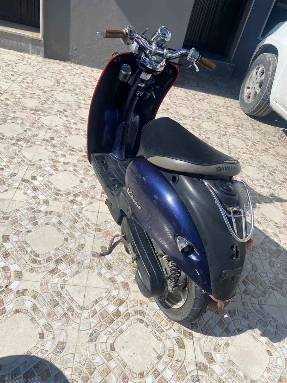 عبد الحليم للبيع مكينه ما مفتوحه ما يعوزله شي السعر 300 وبي مجال للتواصل اتصل عل رقم ***********
