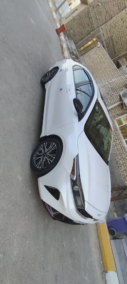 سلام عليكم
كيا فورتي Gt Line وارد امريكي موديل 2023 بچم كبس حادث خلفي تبديل قطعة وحدة قبق جنطة اصلي نفس اللون بدون ايرباك محرك 2000 دوش ماشيه 39 قابل للزيادة سيارة جاهزة كير محرك تبريد ثلج . السيارة رقم كربلاء معوقين المعوق انسان محترم وجاهز يسوي وكاله باي وقت ماكان السيارة مركز المحافظة  سعر السيارة 155 بيه مجال قليل حك الجية رقم الهاتف ***********

مواصفات السيارة 
- محرك 2000 دوش المرغوب
- كير cvt
- تبريد بيانو 
- شاحن واير لست 
- رادارات اماميه وجانبية 
- توقف تلقائي 
- نقطة عمياء 
- تحديد مسار تحذير عند الخروج عن المسار المحدد
- كشنات جلد + مخمل عليها حفر علامة Gt Lin 
- فتحة بالقمارة Sliding Roof
- إشارة بالمرآة 
-هيتر بالمرآة 
- ويل كب رياضي حجم 17 انش 
- حساس إطارات رقمي 
- ستير رياضي حرف D
-فول تحكم ستيرن 
- شاشة 19 انش  الكبيرة تدعم نضام اوتو كار بلي 
- شاشة اعطال 
-4 وضعيات قيادة ايكو نورمل سمارت سبورت 
- لايت لد بك لايت لد كشاف لد .. عليها منضومة زنون
