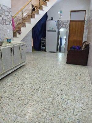 السلام عليكم دار للبيع 100 متر طابق واحد سند 25 كافت خدمات بغداد الكمالية كاع ابو رشاد ***********
