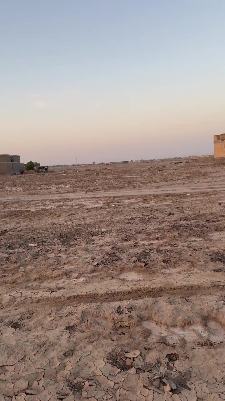 قطعه ارض للبيع الجزيره جهة الهيكل مساحه250متر شارع 40متر رقم العقار4976 
للاستفسار الاتصال ع الرقم ***********
