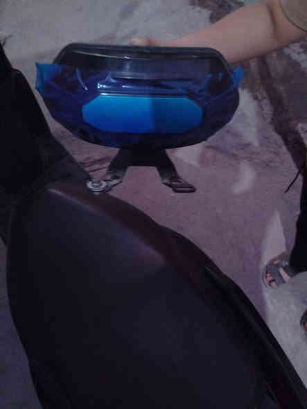 السلام عليكم عندي ماطور شحن للبيع نضيف من شركه الأخوين معروفه السعر 700الف وبي مجال ست بطاريات اربع نمر توصل السرعه 99 حقيقي للاستفسار موديل 25 ***********
