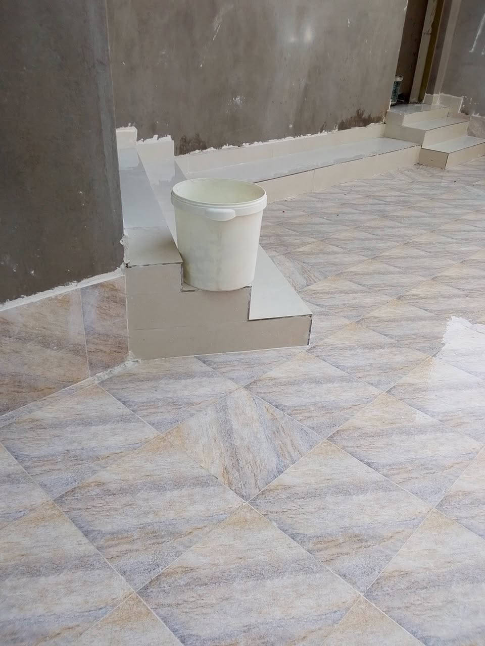 احمدالباوي خلفة سيراميك ***********
