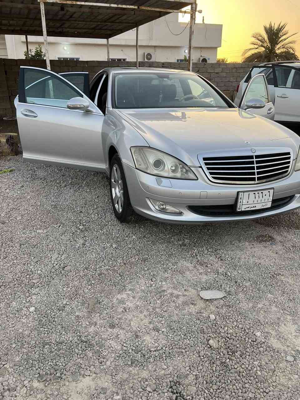 بسم الله ماشاء الله تبارك الله 
للبيع اوالمراوس حسب القناعه رقم انبار مميز السعر ١٩٥ ورقه ***********
مرسيدس s350 موديل 2008 خليجي مكفوله حته الدعاميات بدون بردات وبدون شفط الأبواب بس الصندوق شفط منضومه تبريد جديده صدر جديد السياره بلاديه منضومه بانزين جديده
