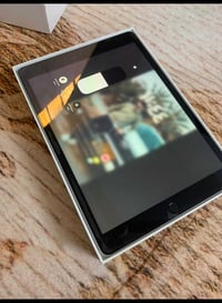 للبيع ايباد 9 كامل ملحقات كارتونه + الشاحنه  ذاكره 256  مكفول ماداخل ص...