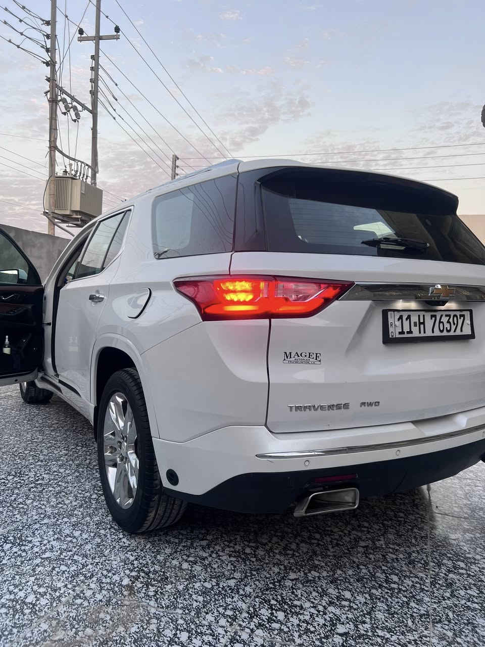 #-اللهم صلي على محمد وال محمد
شوفر لية ترافرس وارد امريكي موديل 2018
اعلى فئه
Vip كشنات
3 قطع تبريد
كشن تدفئه تبريد
تحكمات ستيرن
دخول ذكي 4 ابواب
تشغيل عن بعد 
جنطه كهرباء
 7 راكب
منضومه غاز
ماشيه 145 الف
بانوراما عدد 2
دفع رباعي
مانع انزلاق
تدفئه ستيرن
شاشه لمس
شاشه تدعم ابل كاربلي + اندرويد اوتو
تحكمات مري
شاحن ماكسيف 
تحديد مسار 
كامره دواره 360  
مراقبه نقطه العمياء
3 وضعيات قياده 
كشنات منفصل جلد 
فول مواصفات 
السياره موجوده بصره كرمه علي 
السعر 210 وبيها مجال للناس الخيره 
الاستفسار ***********
