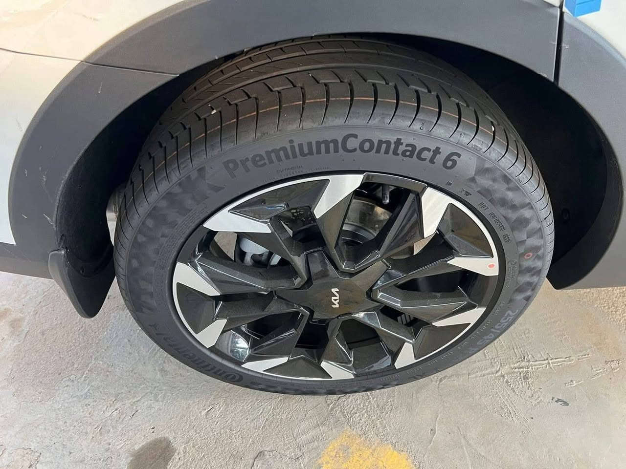 السلام عليكم سورنتو للبيع 2025 خليجي 6سلندر 7راكب
 مواصفات الشركه الدوليه 
خاضعه لضمان 5سنوات الشركه الدولية 
جديده سياره مكفوله  سعر 343بيها مجال قليل حق الجيه رقم بغداد تحويل مباشر باسمي ماشيه(7) الف ما متعوبه مكانها ذي قار قضاء الرفاعي
 للاستفسار واتس اب  ***********
