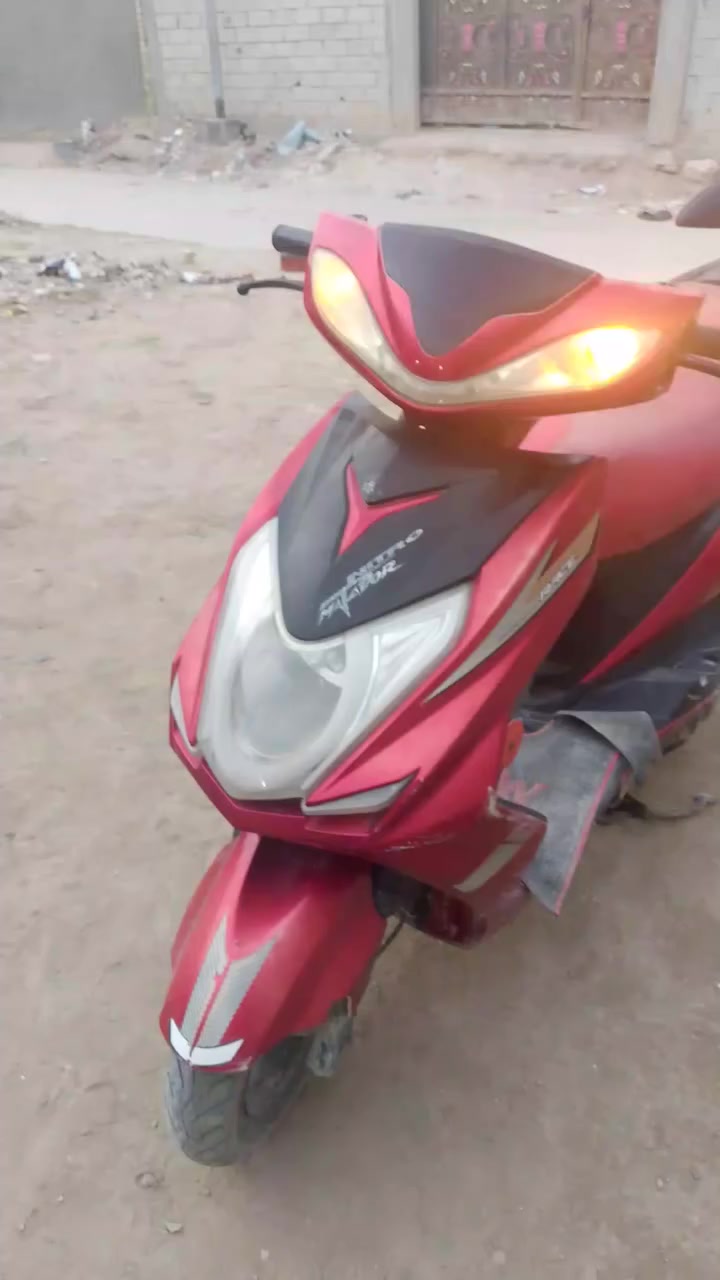 السلام عليكم ورحمه الله وبركاته دراجه لبيع أو مراوس كلشي مابيه بس عوزه فيشه بيه خيط 
دخان السعر ٣٥٠ بيه مجال المكان الشامية حي العسكري الغربي الرقم ***********لمو شاري لا يطب
