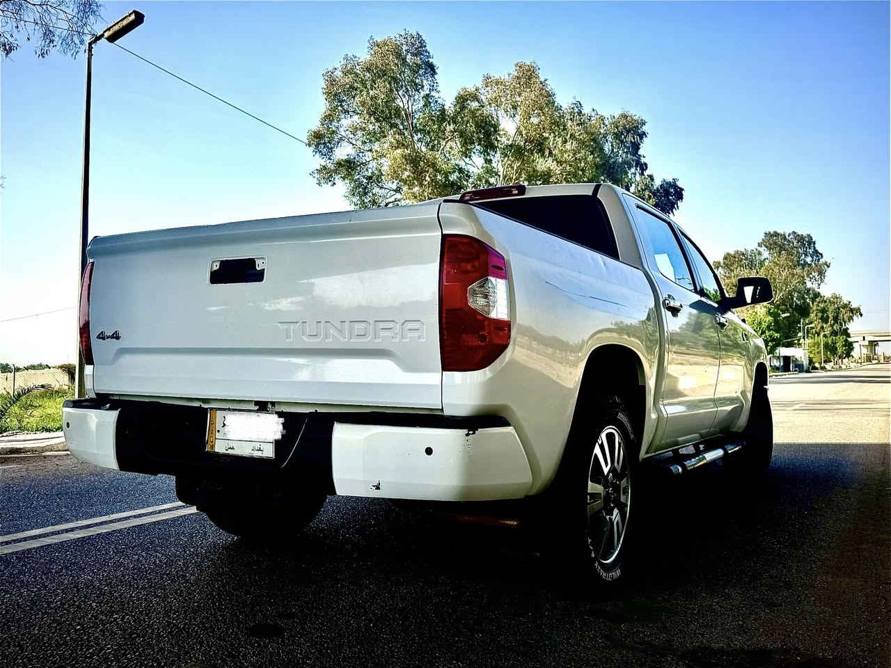 تاندرا  ٢٠١٧
خليجي مكفوله من الضربه والتبديل والصبغ بيه ملاحظات بسيطه سياره ٨ سلندر سياره جباره والف عافيه الي تصير من نصيبه 
السعر ٣١٥$ وبيه مجال للياخذه
***********
