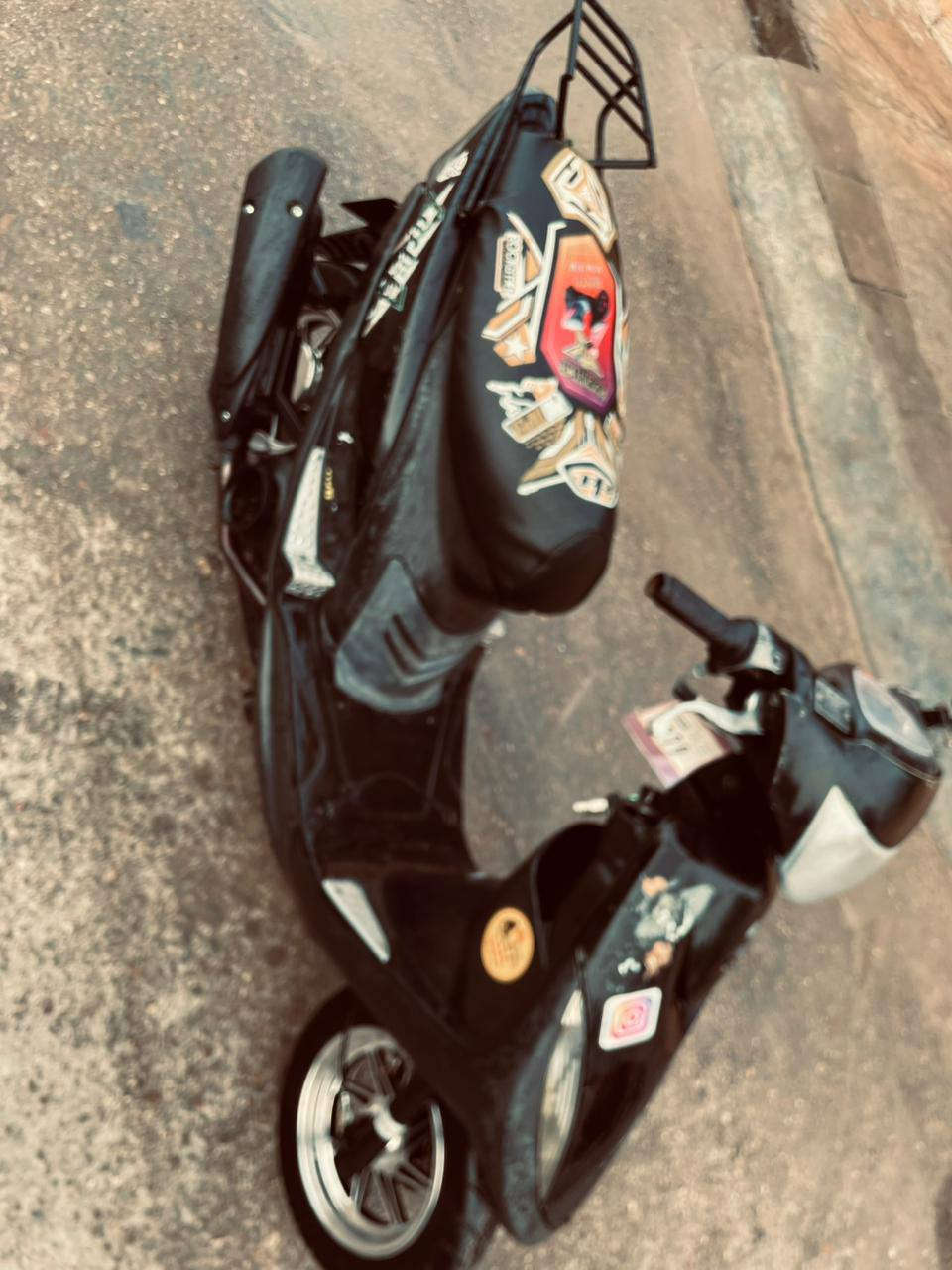 السلام عليكم دراجة ماكس عدلة للبيع دراجة كفالة عامة كلهة ختم واحد مابيهة شي تجاري ماعدة الكابريتة كهربائيات شغالة دراجة كاملة اي نقص مابيهة العنوان ديالى بعقوبة تقاطع السادة السعر 800 وبيهة مجال ***********
