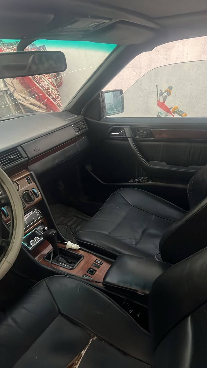 السلام عليكم مارسدس كوبيه للبيع تك باب 1992 السعر39 بيها مجال محركvvt3000
كير ومحرك مكفولات 
رقم بغداد بااسمي 
كهربائية ودشبول كلها تشتغل ***********
مكاني بغداد اورمادي
