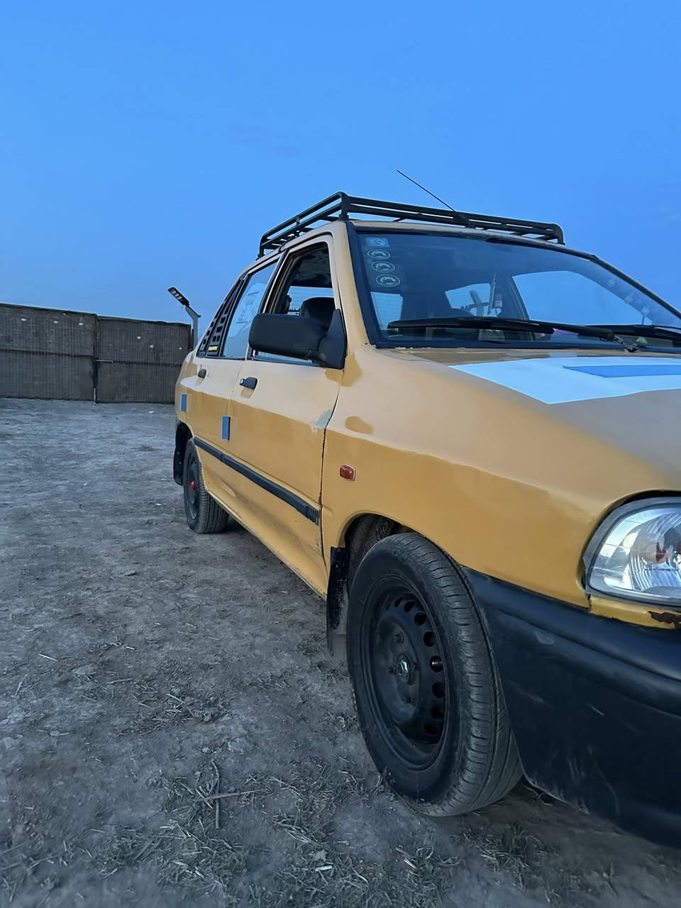 اسلام عليكم سايبه2011شرط التحويل  مصفره غرامات وهيه وعدي خط وبحث السعر 25 وبيها مجال  ***********

سياره جاهزه 

كهربايات كله شغاله 

تخم تاير

سياره جاهزه
