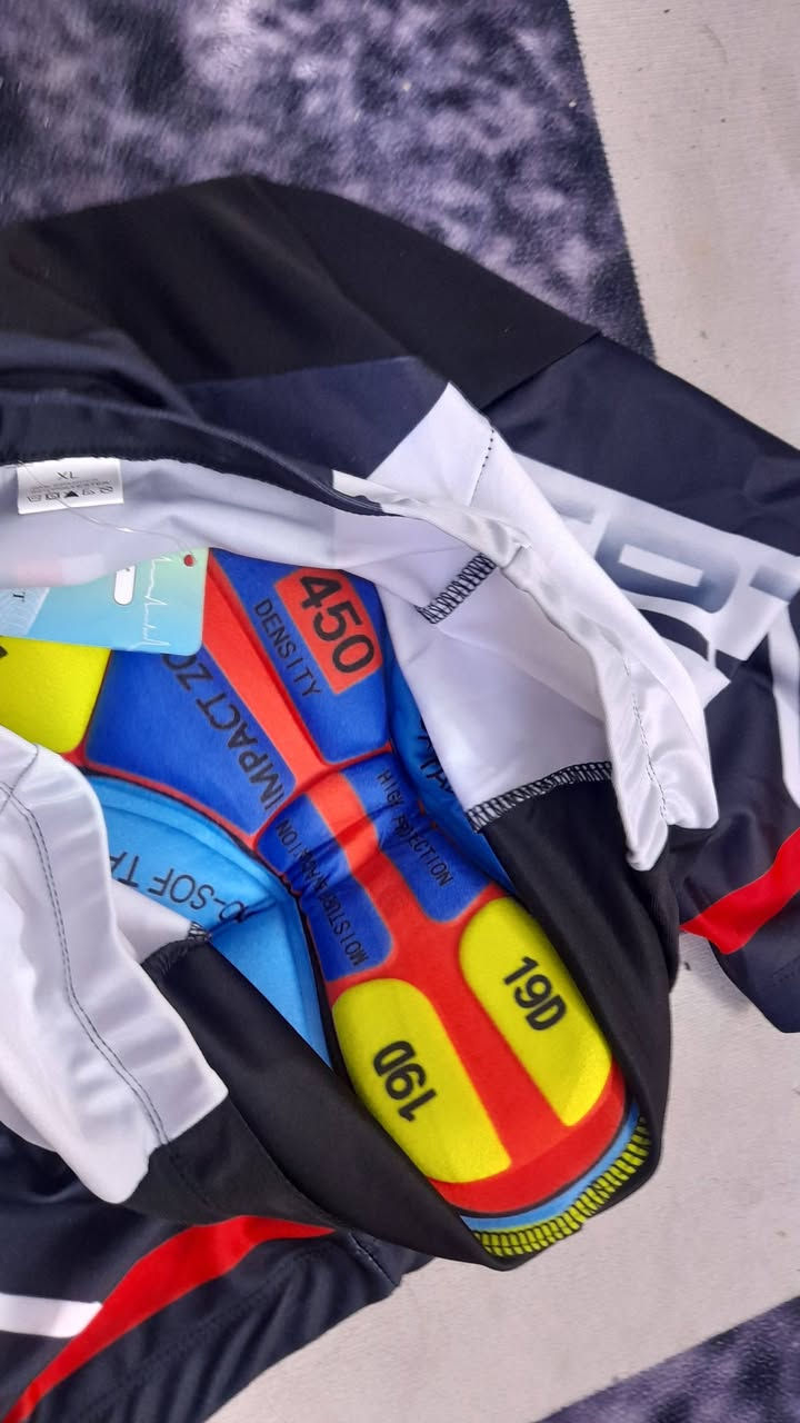 سلام عليكم سيت جديد مقاس xl متكون من ثلاثة قطع كل جديد سعرها كلها ١٠ الاف دينار مكاني بغداد


**إذا كنت صاحب هذا الإعلان وتريد حذفه لأي سبب، رجاءا أرسل رسالة إلى الدعم الفني**