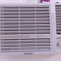 مكيف • جديد • قليل الاستخدام