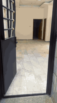 شقه حديثه كرادة ساحة الواثق مواصفات الشقه غرفتين كبار صاله كبيره مطبخ معزول كامرات نظام حماية باب الالكتروني 
للاستفسار الاتصال عالرقم 
***********
متوفر واتساب
