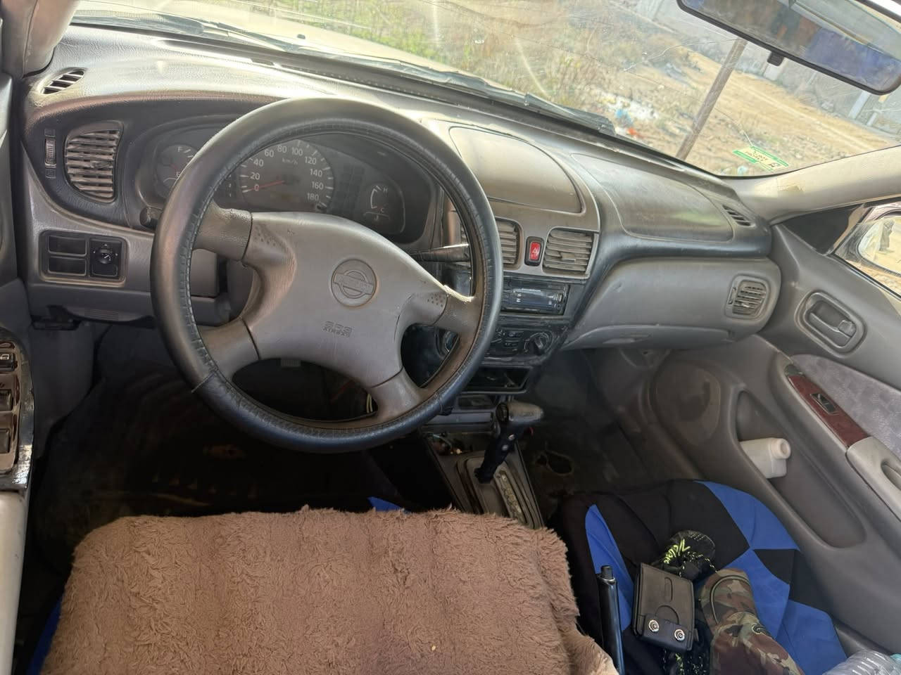 سني موديل ٢٠٠٠  مكينه ١٦٠٠ قبق اسود  كوت سعر ٣٣ \\***********
