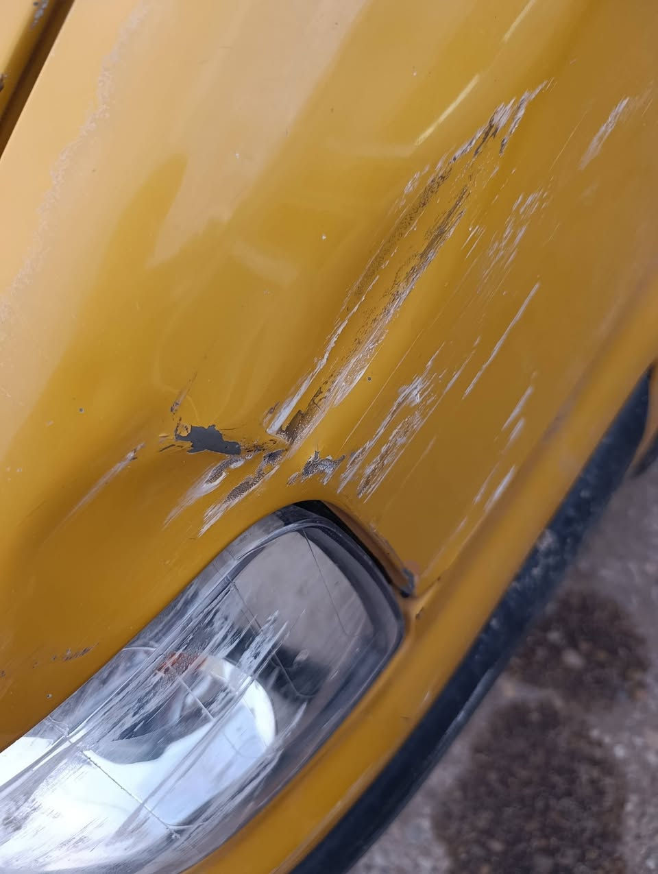 سمند مديل 2011سنويه 31رقم نكليزي باسم والدي تحويل يمته ما يعجبك بس بيها ضربه بجاملق موجوده بصوره السعر33وبيه مجال اتصل ***********
مكان السياره ميسان العماره حي الوحده الاسلاميه
