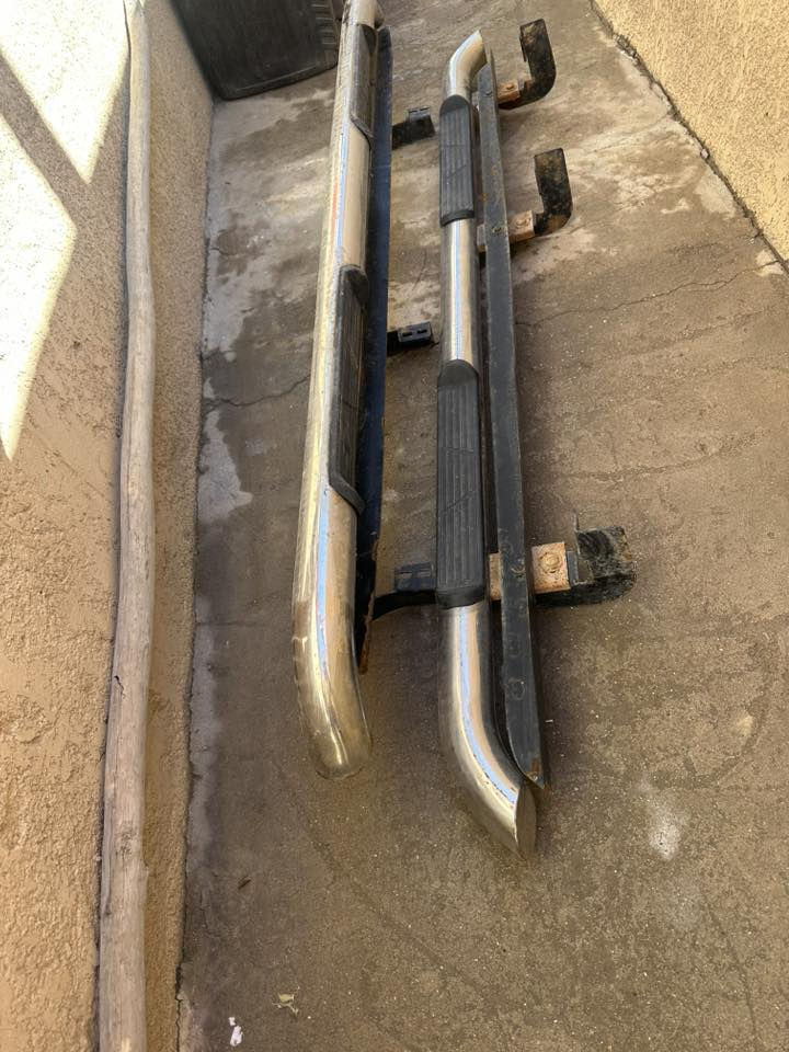 دوسات بيكم جانبيه
للبيع دوسات  بيكم جانبية كاملات مع القواعد نظيفات جداً 
العنوان البصرة الزبير 
السعر 90 الف للاستفسار 
***********
