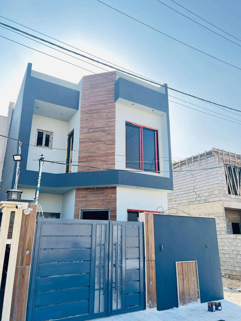 مستعدون الصباغ
الواجهات طابق واحد بي 75 طابقين 100
باب حوش 30 الف باب صغير 15 صبغ غرفه 25 الف 2غرفتين 45الف التواصل خاص او ع رقم 
‏‪0751 708 2876‬‏
‏‪‏‪0771 976 2488‬‏
