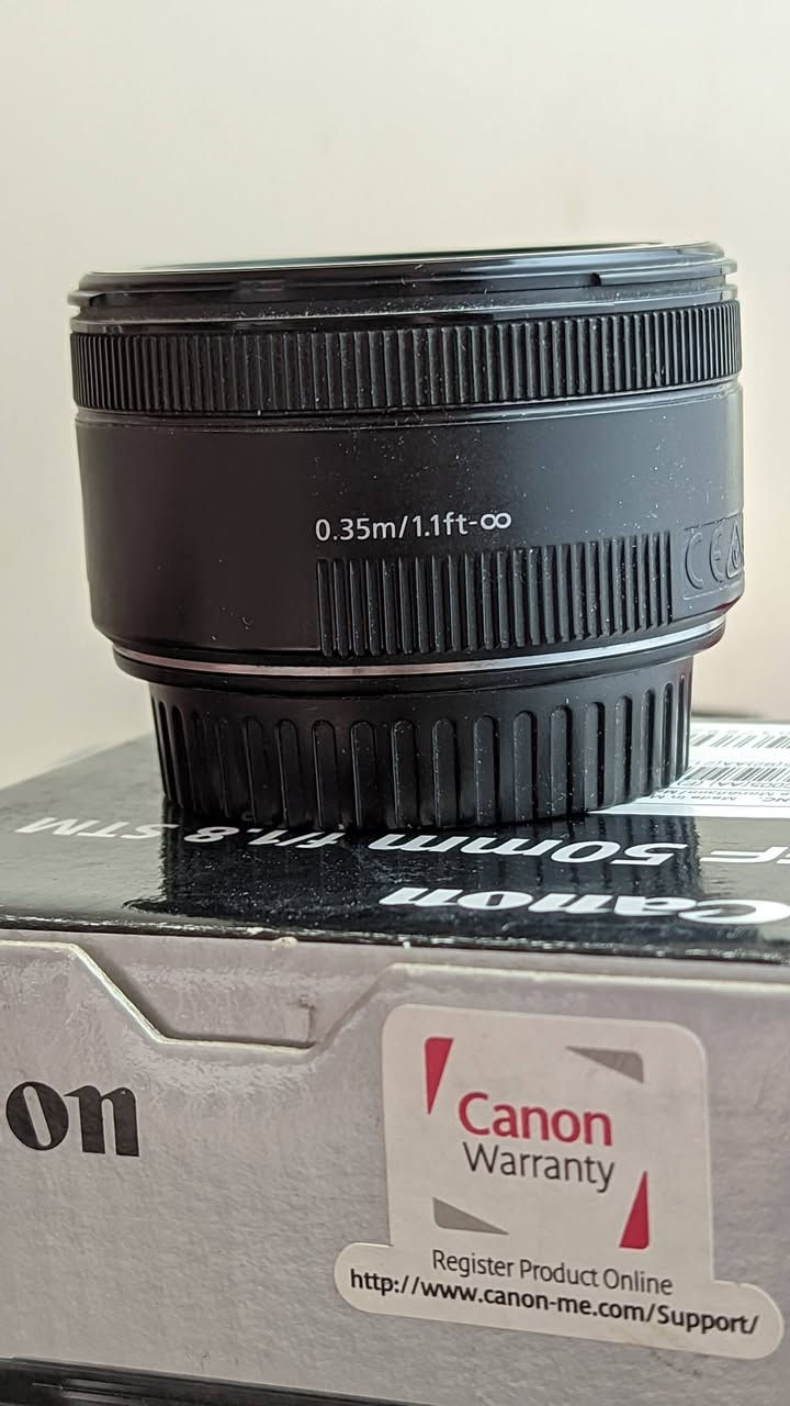 عدسه كانون 50mm f1.8stm
نظافتها امامك موضحه بالصور مع الكارتون والقبق
صورتها معروفه حلوه ومرتبه بالعزل 
بورتريه فديو وفوتو ممتازه 
اوتوفوكس سريع stm فديو وفوتو
تعجبك راسلني خاص  او أتصل 
***********
