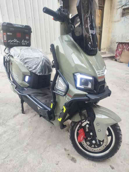 السلام عليكم درجة شحن نوع تايلج جديد موديل 26  زيرو استعمال 5 ايام  *********** سعر 950 بيها مجال عنوان بغداد ساحة الوثبة 6بطارية مسطرة ملف 2000 سرعه 85 حقيقي تمشي مسافه 80 كيلو وصل موجود
