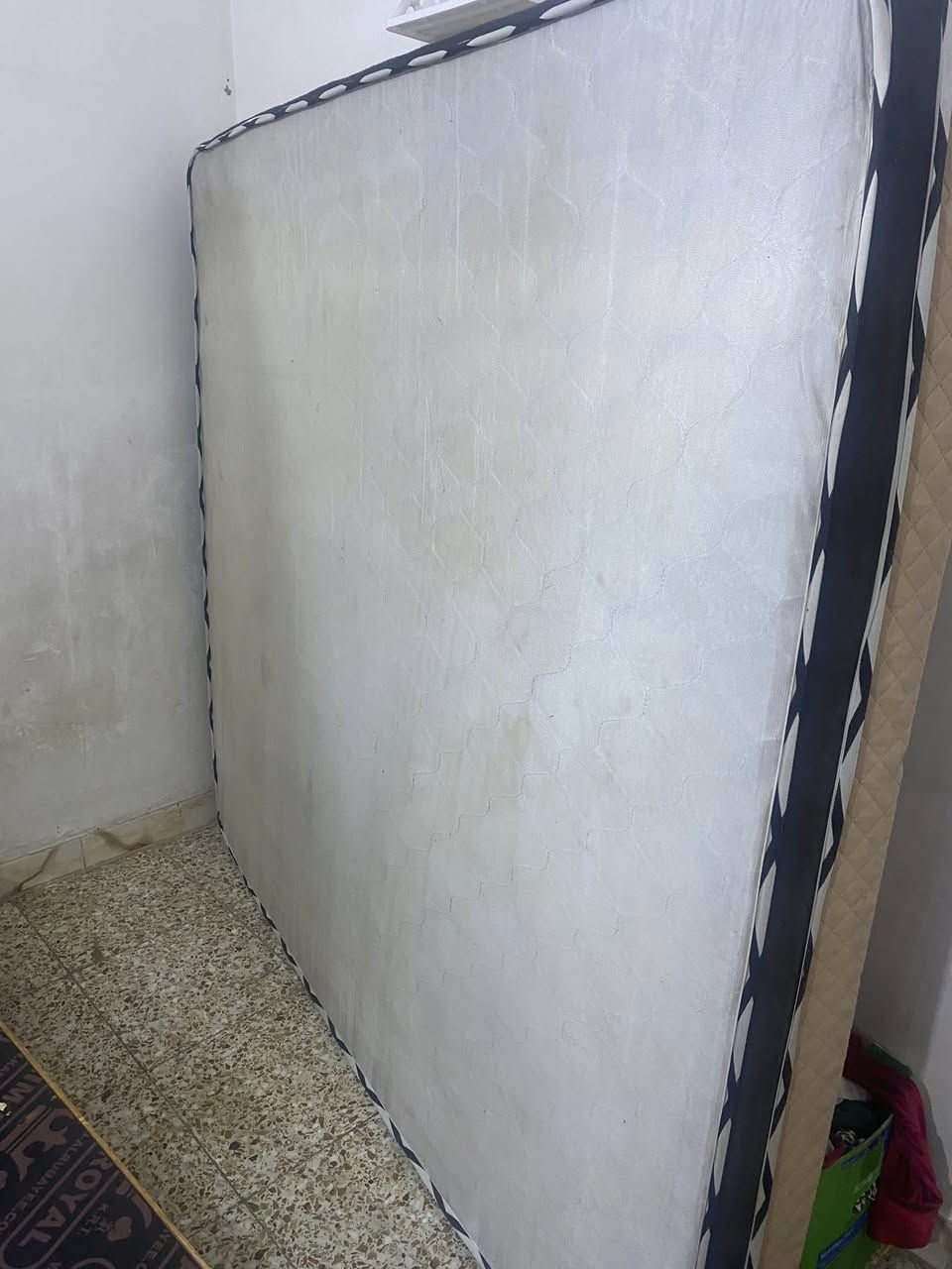 دوشك طبي ذو وجهين مع جربايه  عراقيه   نفرين.% عنواني بغداد البلديات. شارع المضمار
شغل عراقي مضبوط 
قياس الجربايه. الطول 190
العرض. 160 
السعر  220 وبيه  مجال 
***********
