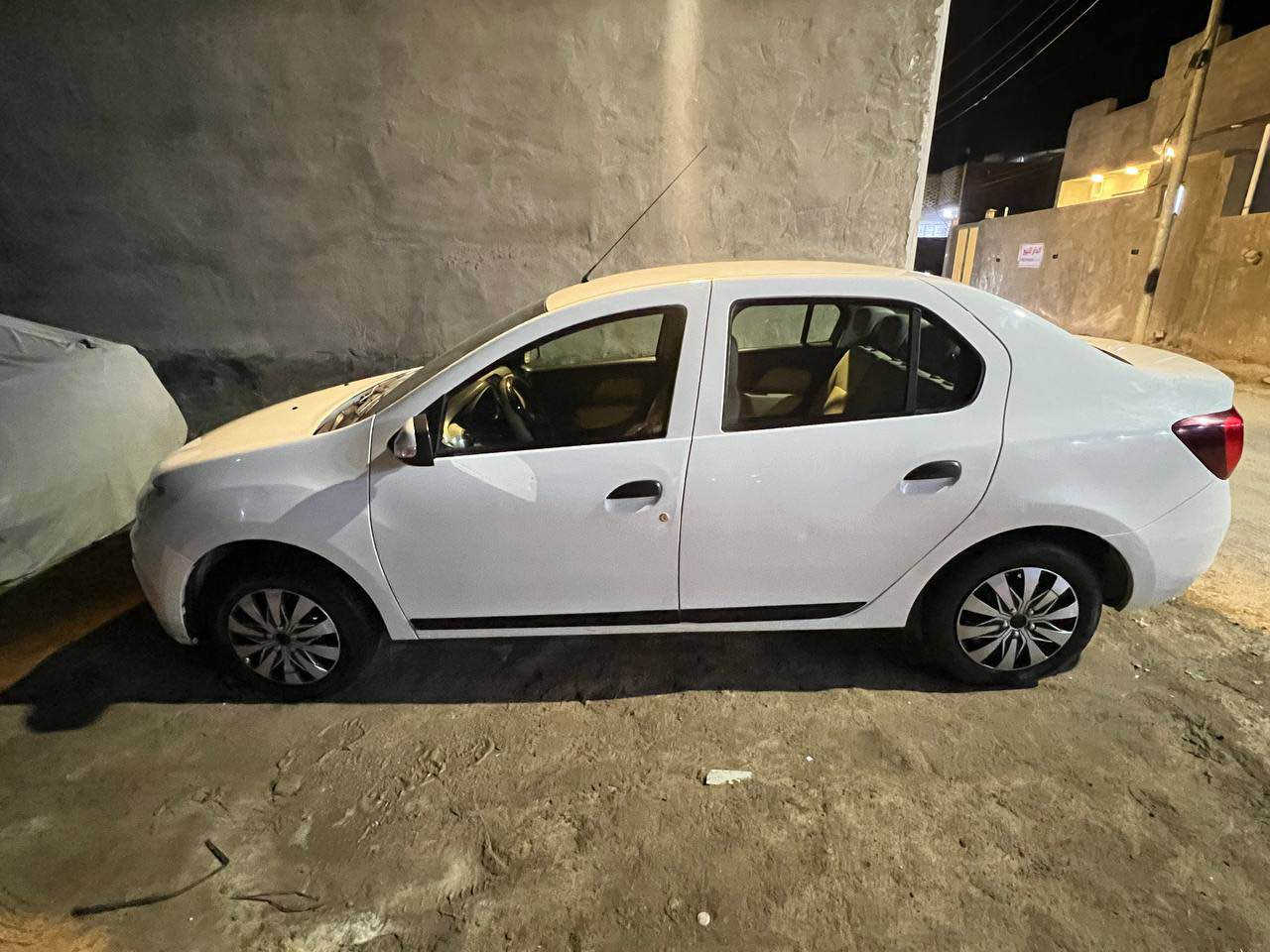 السلام عليكم رينو سمبل 2019 خليجي

اول شي هاي قطعه نادره كلش نظيفه  

ثانيا ماشيه 71 حقيقي سياره نظافته احله من صور 

كفاله كير ومحرك 

مكفوله سياره  بيها بس جاملق صبغ جماليه 

وبارد خفيف جدا بلاجاملق ثاني كلش خفيف 

انت تجي وتشوف نظافه 

حداداه وتبريد لا تسولف بالكارتون 

مكاني البصره ورقم بصره والتحويل ثاني يوم وتتدللون 

لحد يكسر بالسعر لان سعرها مناسب جدا 

هاي كل تفاصيل  سياره اقرأهن وتعال كبل للبيت 

اخذها وروح 

للعلم ما ناقصها شي بس تخلي بانزين وتمشي 

السعر جوه سوك  جدا جدا  جدا 

 مناسب وبالعافيه على ياخذها 

الرقم *********** البصرة, العراق
