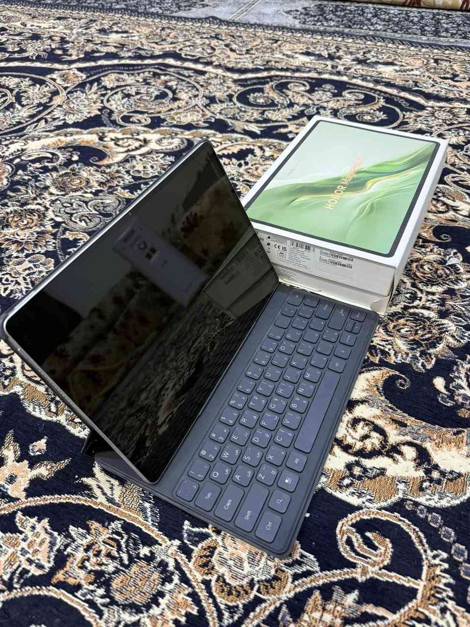 جهاز هونر ماجيك باد 2 اخو جديد استعمال قليل كلش  قبل ٣ اشهر خذيتة نضيف حيل جهاز شاشة اولد جهاز فلاكشب فول مواصفات كل غراضة موجودة شاحنة والقلم والكيبورد والكارتون س 650 الف عنواني البصرة
واتساب ***********
