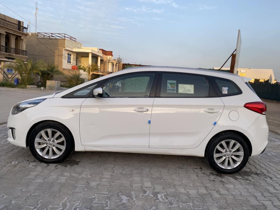 للبيع كيا كارنزا 2014 خليجي 
سياره كفاله عامه ضربه تبديل صبغ فتح جديده سياره 
مكينه كير حداديه تخم تاير تبريد كله شرط  
سياره جاهزه من كلشي تبريد قطعتين حساس امامي خلفي ويل كب تحكم شاشه 7راكب رقم بغداد مشروع وطني بسمنا 
السعر 134 وبي مجال 
***********
مكان السياره السماوه
