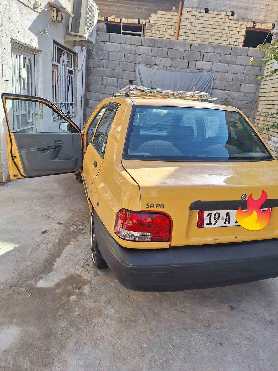 السلام عليكم
سايبا موديل ٢٠١٥ المحرك والكير خير من الله كهربائيات كله شغاله تدفة شغاله تبريد الراديتر بي ليك بس السياره بيه اضرار بسيطة تجي تشوف بعينك عوزه بس صدر ماتخسر عليه غير ٥٠ الف الله يشهد السياره حلوه كبل للشارع رقم كربلاء انكليزي 
السعر ٣٠ وبيه مجال 
***********
