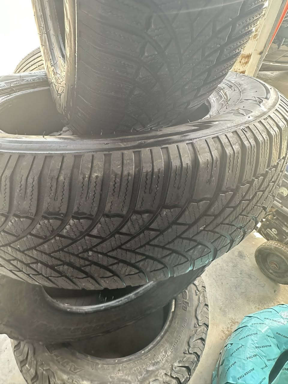 215/65/17
فتح باله اللماني 
يوجد توصيل لكافه محافظات العراق 
***********
