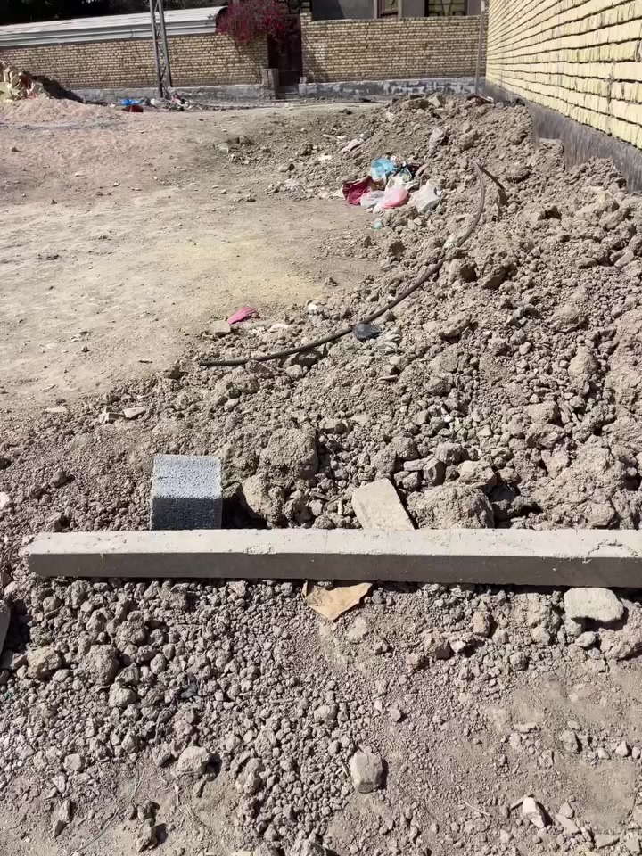 السلام عليكم 
قطعه ارض للبيع المساحه(110)م
موقع سكني جدا راقي 
جاهزه للبناء 
ثاني قطعه عن الشارع السايدين  توفر مجاري وماء وكهرباء 
للاستفسار الاتصال على الرقم ***********
