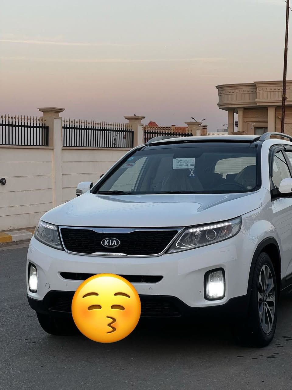 السلام عليكم جميعاً كيا سورنتو خليجي شكل 14 موديل
2013 رقم بغداد مشروع وطني انكليزي بسمي محرك 6سلندر مكفوله السياره فول مواصفات واحد على واحد تحكم استيرن بصمه اشاير بلمري يده نيكل وترحيب سبعه راكب ثلاث قطع تبريد بنورامه برده خلفيه كشن كهرباء كشن جلد تبريد
بعد بيهة هواي مواصفات السعر(183)$ الاتصال ***********
