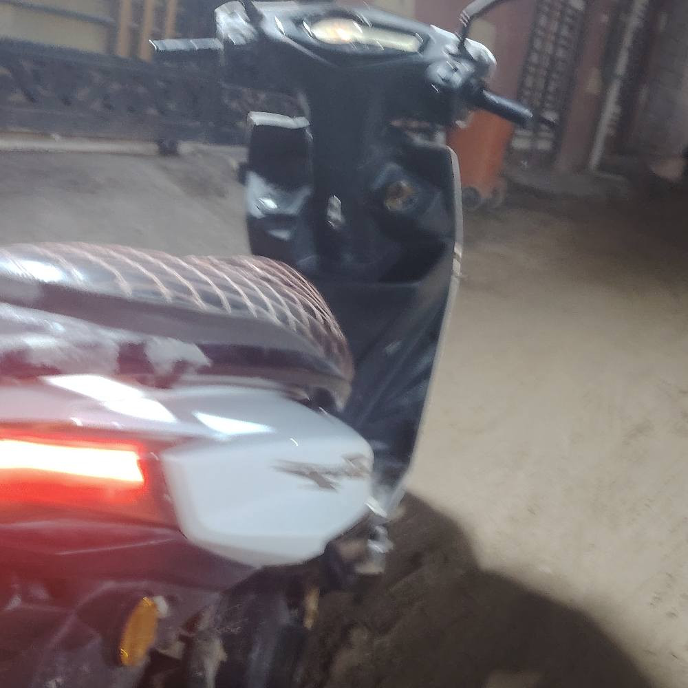 السلام عليكم دراجه سكنس للبيع سعرها 450 بيها مجال أوراق اوصليه. بصره شط العرب الجزيره الفحياه دراجه نظيفه استعمال بيت ***********
وبيه مجال للشراي فقط كلش شغال بيه وتعال وصعد البصرة, العراق
