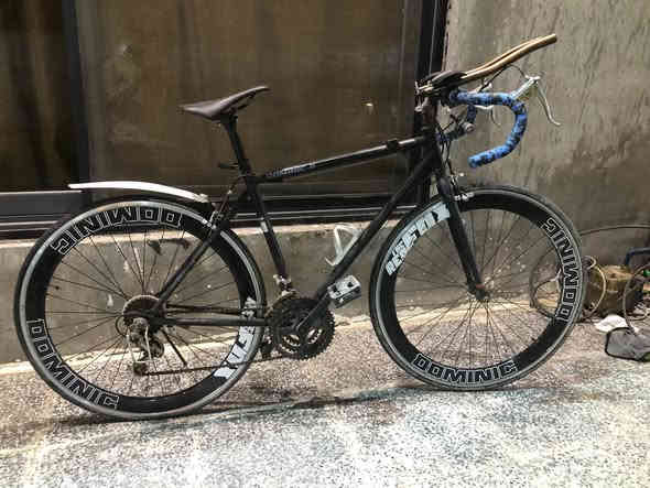 السلام عليكم
بايسكل رود مال سباق للبيع
بايسكل نضيف ومابي اي نقص
- تايرات جديدة
- ⁠بريكات جدد
- ⁠كشن كاربون طبي جديد
- ⁠بوري كشن كاربون جديد
- ⁠عداد سرعة وياه 
- ⁠سيم بريكات جديد 
- ⁠خوذة راس 
- ⁠لايت احمر خلفي  
بايسكل جديد ونضيف مابي اي نقص

مكاني بغداد بالتاجي وعندي توصيل داخل بغداد 
*********** 
السعر - قيم حسب الي يرضي الله و ابيع
