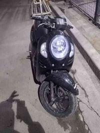 دراجه البيع نقص يدت هندر وشوته بس دراجه شغاله سعر 450 مكان بغداد لاعضم...