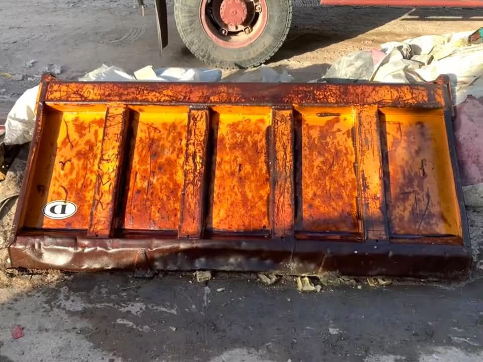 باب اقجم مايلر موديل81مايلر
للبيع باب نضيف الماني مكفول 
مكان بغداد شعله 
 ***********اتصال
***********واتساب فقط
