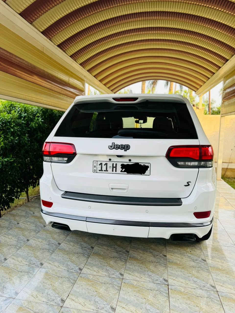 الـسلام عليكم…للبيـع فقط
مكلف بالنشر ما متواجد على الفيس اتصل على الرقم
__________
-جيب 2018 شكل ال S
-اللون:ابيض
‏‎-المقاعد الأمامية كهربائية 
‏‎- المقاعد الأمامية تدفئة
‏‎- نقطة عمياء بلمري رادار جانبي
‏‎- فتحات usb للمقاعد الخلفيه  
‏‎- تشغيل عن بعد  
‏‎-  تدفئة ستيرن 
‏‎- سقف سلايت 
‏‎-  الشاشة كبيرة مع GPS 
‏‎- تشغيل عن بعد 
‏- apple carplay واندرويد اوتو
‏‎- صندوق كهربائي 
‏‎- حساسات أمامية اصلية 
‏‎- كاميرا خلفية اصلية دواره  
‏‎- مرايا متحسسه للضوء العالي 
‏‎- محدد سرعة ( كروز سرعة )
‏‎- رادار خلفي نظام بريك اوتماتيكي
-نظام مانع انزلاق
-ماشيه:150 الف كم
-الضرر باب وجاملغ والسونار مرفق في المنشور  
مكان السيارة:صلاح الدين قضاء الضلوعية‎ 
السعر:250 بيها مجال بسيط للشراي
للاستفسار الاتصال ع الارقام:***********
