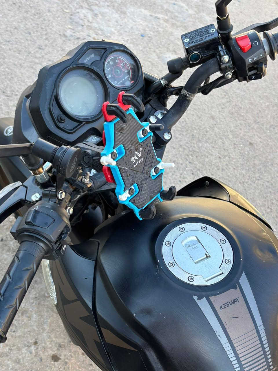 دراجةRK 200cc 2024
الدراجة نضيفة وحييل قوية بختصار چلبة مال شارع

الدراجة بيهة حادث بسط جدأ وبيهة نقص كم شخلة بسيطة متكلف 50الف بل زايد
اماا مكينة وكير بعدهن جدد الله شاهد
وتايرات جدد اصليات نوع الباكستاني الاصلي
❗ملاحضة الدراجة مرقمة وكاملة رقمهة اربيل 
بس السنوية ضايعة تجي واسويلك مكاتبة وعقد بيع 
وتگدر تطلع بيهة وين ما تروح وتكدر تروح لاربيل        تراجع عليهة ويطلعولك سنوية بدل ضايع شغلتهة بسيطة ومتكلف❗
الدراجة تأخذهة ادك بيهة دلڤري ومتوكفك 
سلف نكرة باي وقت 
(السعر مليون و800) وقابل للتفاووض بشي بسيط 
(العنوان)السيدية شارع التجاري 
رقم الهالتف :***********
موجود واتساب
