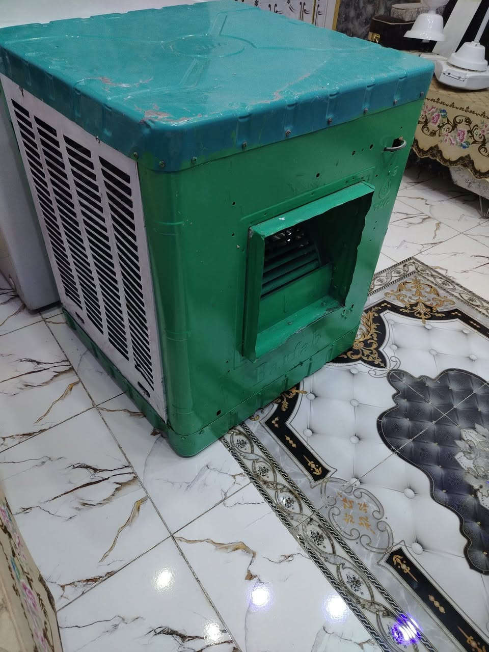 مبرده الحجم الكبير كامله ونضيفه بيع ٨٠ وبيه مجال بسيط هاتف*********** نجف اتفيد اهل المواكب كبل حلفه وشغل
