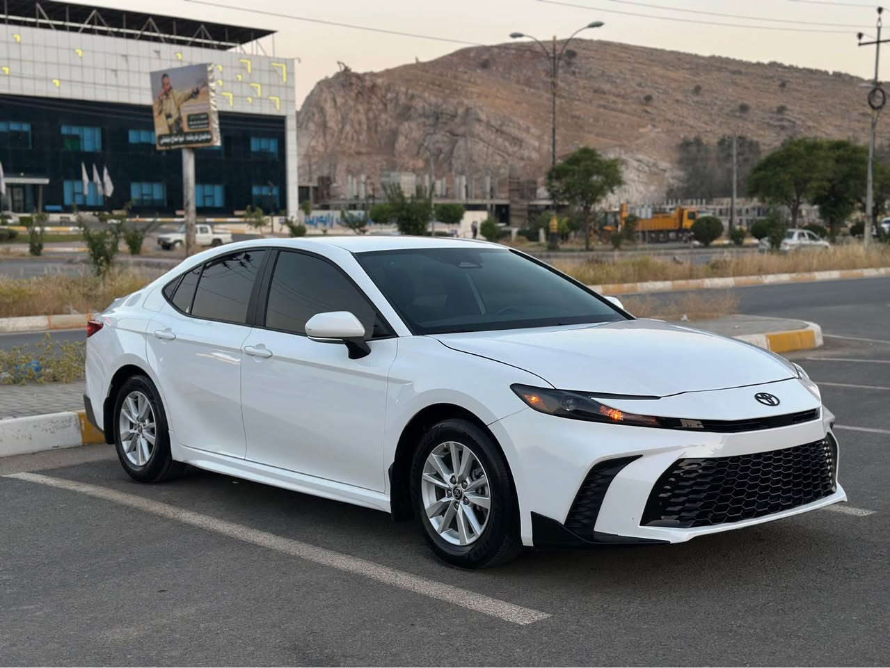 TOYOTA CAMRY 2025 SE Canadi
سە یارەکە بی بۆیاخ بی ئیرباگ بی پارچە کرانەوە تەنها بۆنت کارت پیداریکی هەیە سەیارە کەنە دیە مواسەفات SE کوشن گەرم سوکان گەرمە تەنها ١٩ مايل رۆشتوە کاتی نەشکاوە ٣ مانگ کاتی لە گەلە نرخ ٢٣٥$ مەجالیک کەم 
4T1DAACK5SU137220 رەقم شانسی 
***********
*********** رانية, السليمانية
