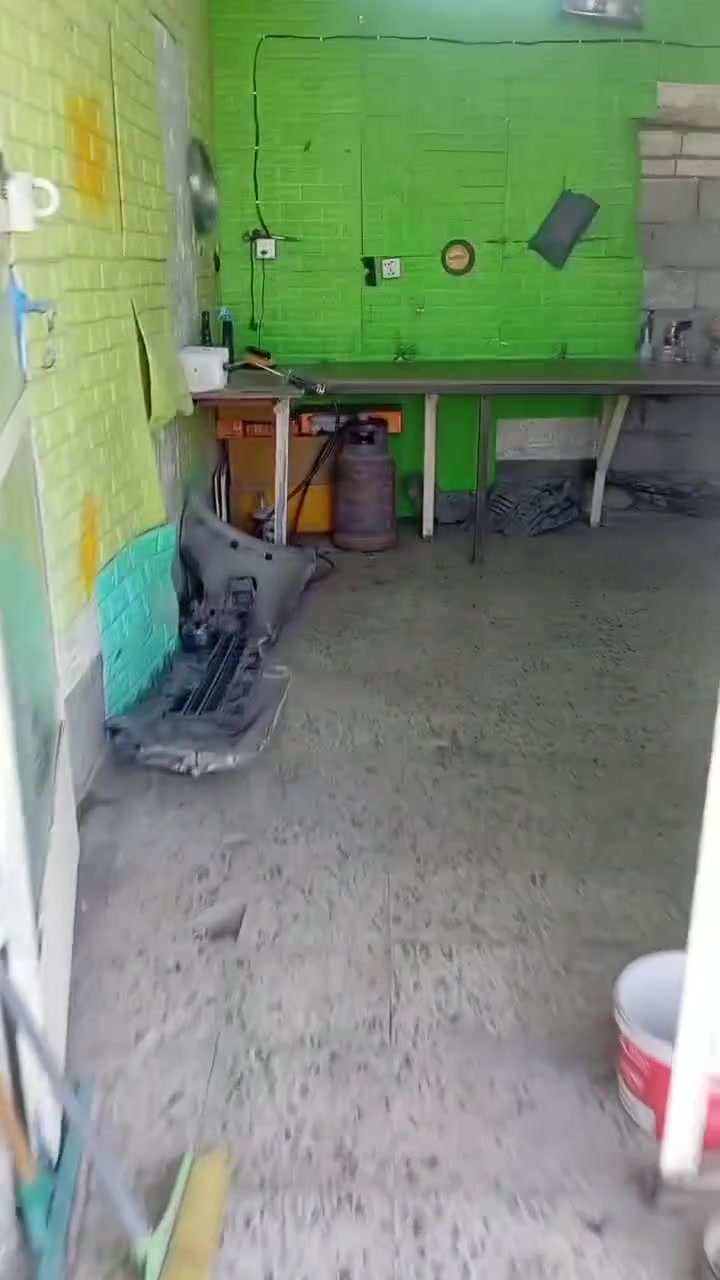 السلام عليكم 
محل فايبر گلاس للبيع 🚗🛠️
محل كامل من كلش 
مابي اي نقص تجي تفتح كبل 
بي قنينه غاز مبرده جبيره❄️
عده كامله صباين درنفيسات 🪛⛏️🔧
دريل عدد 2🧰
كوسر بوليش +كوسر عادي ⛓️‍💥
هيت كان (فير حراري) 🔥
محل للبيع كامل تجي تفتح وتشتغل 🔓
بصفك سمكري وابو ادوات  وصباغ 🚗🚗
محل شغال خير من الله تريد تجرب تفتح 
بي وشوف شغل بس اني مافارغ لان صار 
عندي وظيفه رقمي***********
علوان المحل كربلاء حي القادسيه مقابل محطه بنزين القادسيه ⛽🛢️
