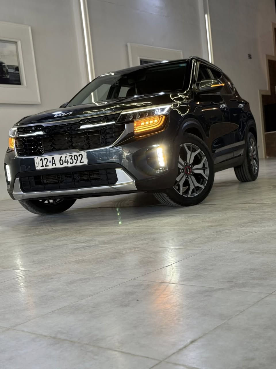 � كيا سيلتوز 2023 للبيع
نظيفه جدًا بدون أي نقص
📍 رقم نينوى
📝 السيارة باسمي
وارد كوري استيراد خاص

جاهزة للاستخدام، فحص ممتاز، استخدام شخصي
اللي يدور سياره نظيفه ومرتبه 

المواصفات:
جلد كامل – كشنتات كهرب
تدفئة وتبريد أمامي وخلفي
شاشة كبيرة – تشغيل عن بعد
رادار أمامي وخلفي – نقطة عمياء
هيتر ستيرن
(فول من عدا الفتح)

📞 ***********
