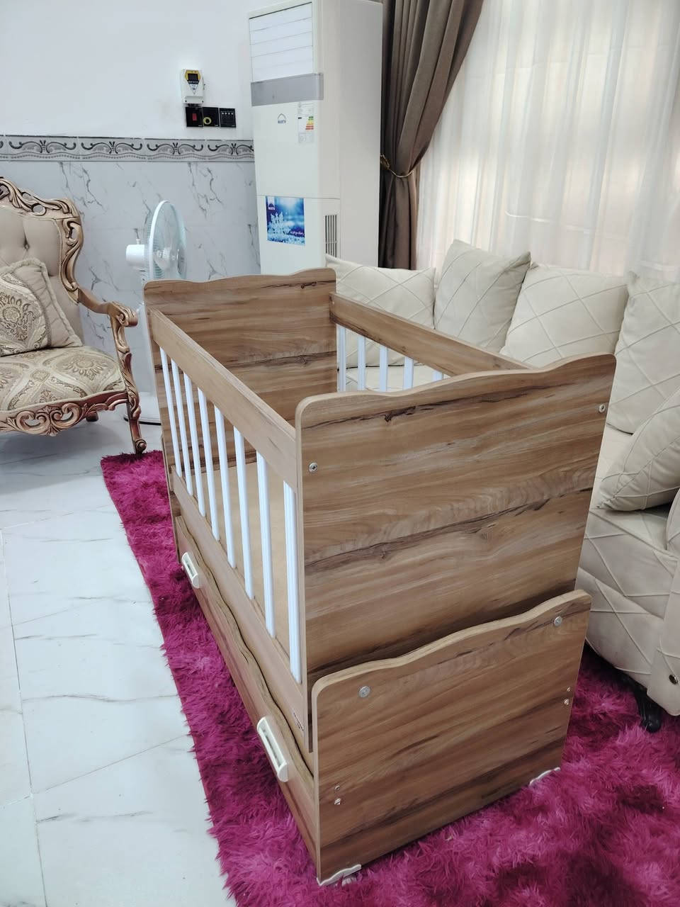 سرير طفل جديد ما مستعمل للبيع السعر ٦٥  الف مع دوشك اسفنج  المكان الديوانيه
***********
