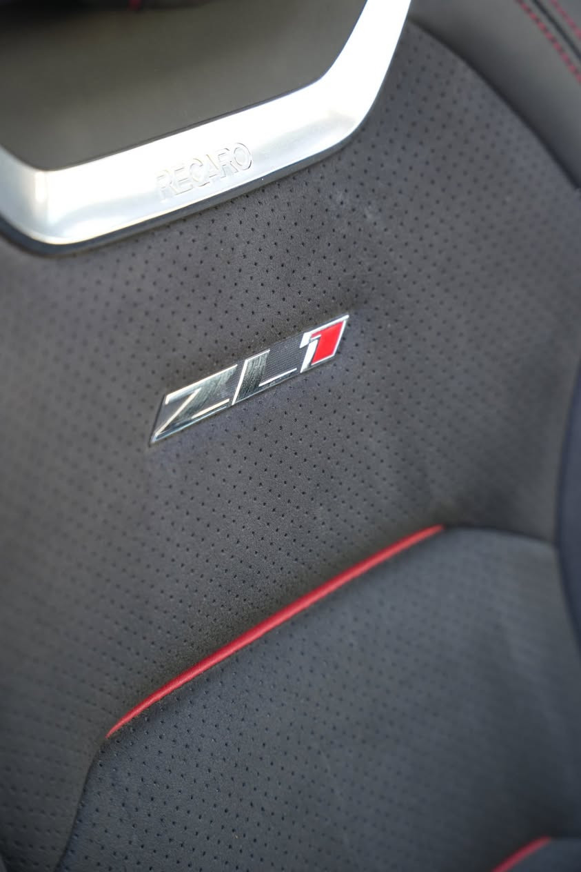 السلام عليكم 
2024 Chevrolet camera v6
شيفورليت كمارو ٦ سلندر 
دخول جديد
6k miles 
حادث امامي تبديل بنيد ودعامية اصلي مو تجاري + چاملغات قطع اصلية نفس اللون
ملاحظة: السيارة بدون لغود ولا شواصي الحادث بنيد ودعامية فقط. لكن جبت چاملغات حتى ميصير بيها اي بارد يعني ما بيها ضربة چاكوج
الايرباك ستيرن فقط راجع وكالة السيارة سقف متحرك (كشف)
السيارة مصلحة في امريكا تصليح كامل يحتاج الها صبغ ربع الدعامية الأمامية رش
ملاحظة التعديلات الي على السيارة غرفة داخلية كاملة zl1 سعرها 2000$ 
+ عليها تخم تاير Good year جديد اجه وياها طبعاً قليل جدا سيارة 2024 v6 بالعراق بهذا السعر والبيع لغرض السفر 
السعر (171) 
السيارة بدون قطرة صبغ
السيارة بدون رقم البيع لغرض السفر 

رقم الهاتف : ***********
