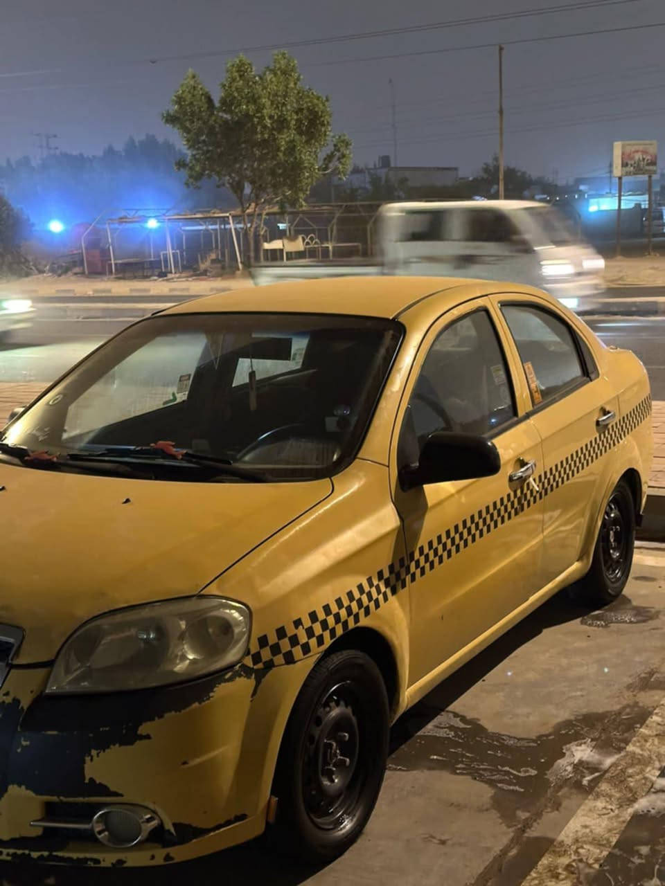 سلام عليكم افيو 2009 خليجي كير عادي مال شركه 
نجف جديد مصفره بسمي داور ثاني يوم 
بيه قطعتين صبغ سعر 48
لستفسار اكثر *********** مكلف نشر تصل علئ رقم بي وتساب مكانه نجف النجف, العراق
