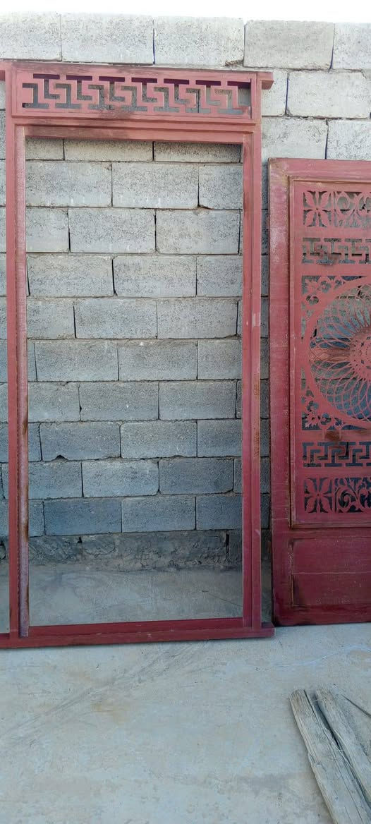 مكلف بالنشر شبابيك عدد ٢ كرسته جديده مع باب جديد الشباك الواحد ٢٢٥والباب ٣٠٠ وبيهن مجال الاتصال على الرقم ***********
