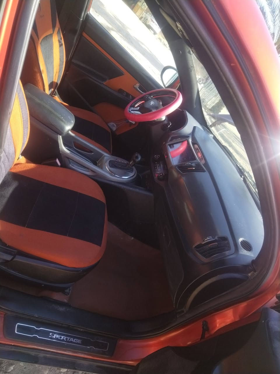 سبورتج خليجي 2013 لون مميز مشمشي  كير محرك حداديه تخم تاير كله جديد  دوشمه سياره مال جناي وجاهزه  محرك 2400 دوش  رقم بغداد نگليزي بسمي
فول مواصفات للاخير بصمه  بنوا  راما  ڤي ايبي.....
  السياره  صبغ عام   السعر 110 وبيها حك الجيه 
اخوان رجآ اقره المنشور زين  قبل التواصل 
      مكان بابل للاستفسار   ***********
