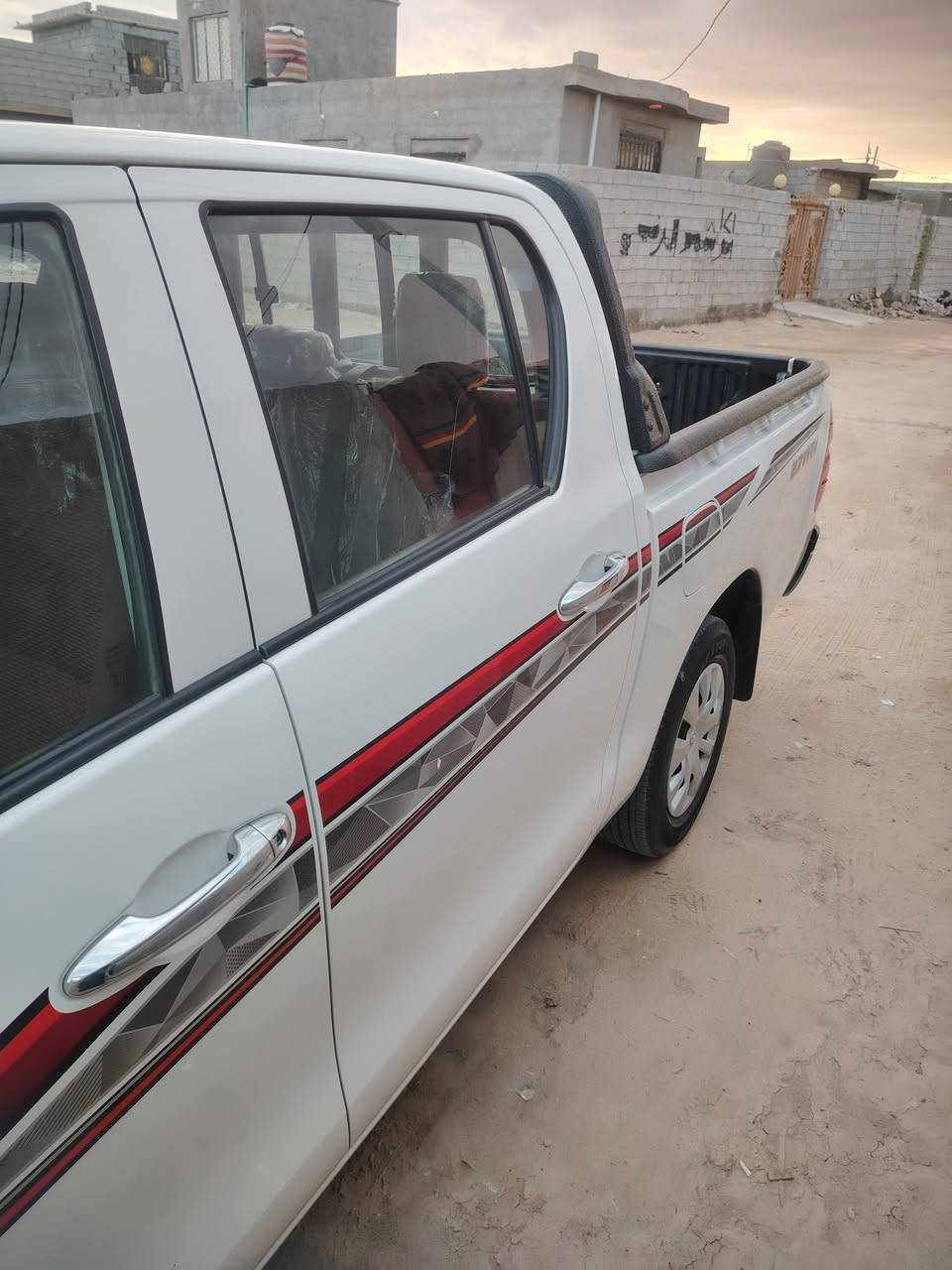 البيع فلاونزه 23 كير عادي ماشيه 75 لف كفاله عامه شرط عله وضع شركه رقم بصره شرط تحويل سعر 237 وبيه مجال بسيط مكان طريق نجف كربلاء عله شارع العام عمود 509 رجأن رجأن المشراي لايكسر بحلال العالم ***********
