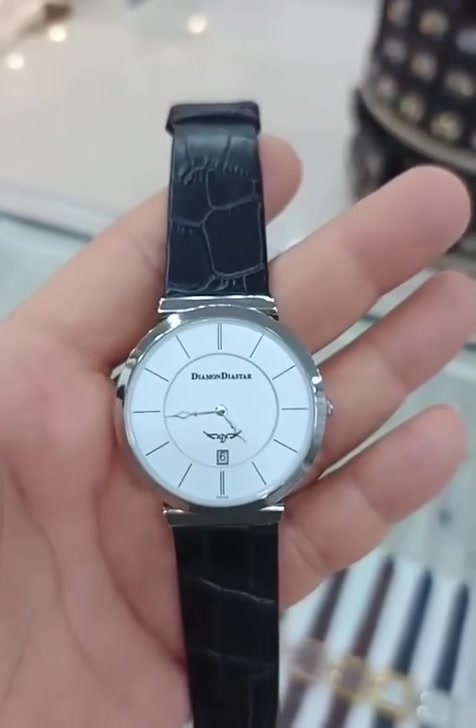 دايموند دايستار … Diamond Dystar
الحركه : كوارتز  quartz ( بطاريه ) 
الصناعه : سويسرى Swiss
المواصفات : 
نظافه ممتازه كالجديد
ستانلس ستيل 316 L
سير جلد اصلي بقري 
الحجم : الساعه قشطه Slim 
جام زفير ضد الخدوش 
القطر : 43 m 

السعر : 135 الف توصيل مجاني 
التواصل : خاص ( ماسنجر ) 
او …. اتصال مع واتساب ***********

#البصراوي
#للساعات
#اختيار
#المتميزين
